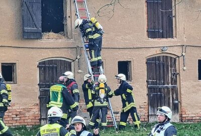 Scheunenbrand in Niedergoseln: Zwei Verletzte - Bei dem Brand wurden zwei Personen verletzt. Foto: LausitzNews