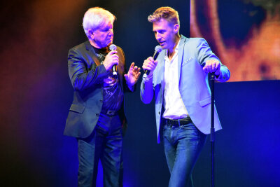 Moderator Maxi Arland sang gemeinsam mit G. G. Anderson. Foto: Maik Bohn