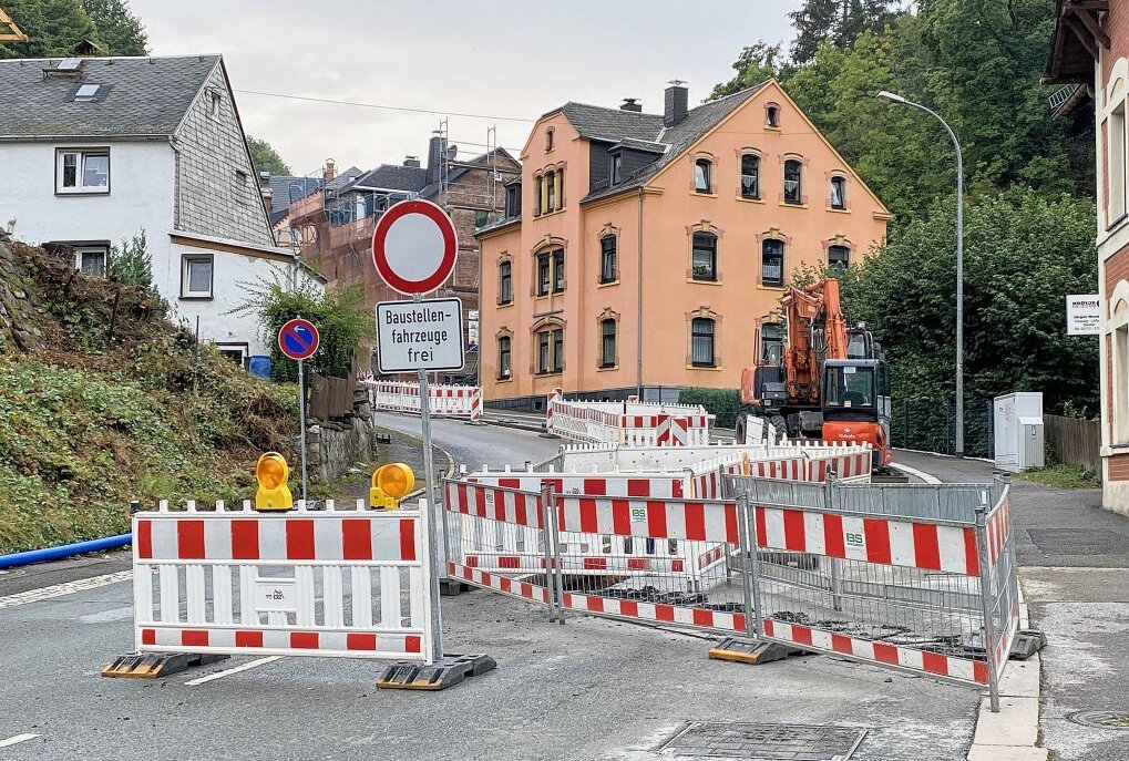 Schneeberg: Ab sofort Auer Straße voll gesperrt - Die Auer Straße in Schneeberg ist voll gesperrt. Foto: Ralf Wendland