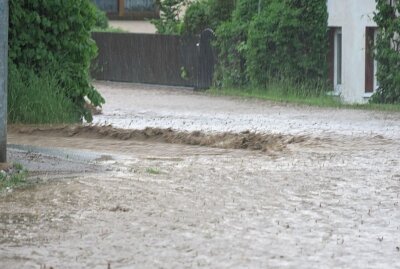 Schneeberger Ortsteil Lindenau überflutet - Überschwemmungen in Lindenau. Foto: Niko Mutschmannn