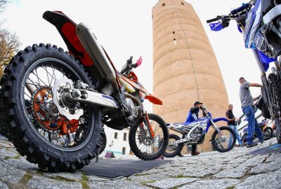 Schock für die frischgebackene Motorradstadt - Die frischgebackene Motorradstadt Zschopau im Schock. Foto: Thomas Fritzsch/PhotoERZ