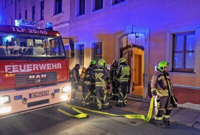 Schornstein brennt in der Osternacht in St. Egidien - In der Osternacht brennt ein Schornstein. Foto: Andreas Kretschel
