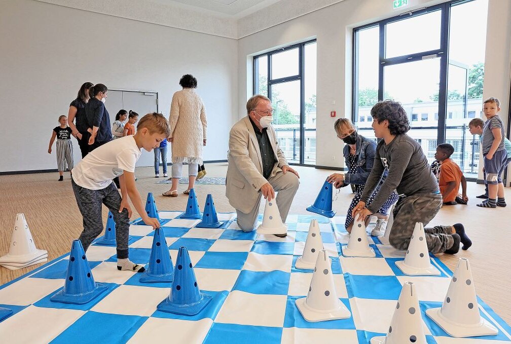 Schüler in Zwickau freuen sich über neue Spiele - Foto: Ralph Koehler/propicture