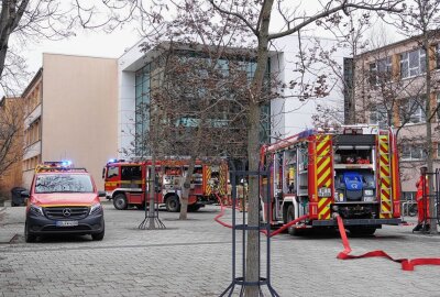 Schule in Sachsen nach Brand auf Toilette evakutiert! - Dresdner Oberschule nach Brand evakuiert. Foto: Roland Halkasch