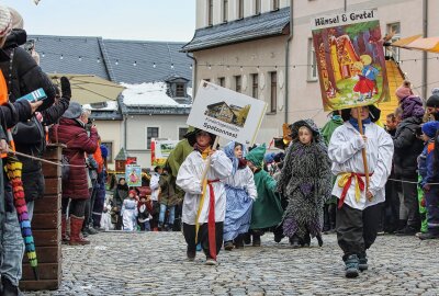 Schwarzenberger Märchenumzug: Dieses Kostüm hat der Oberbürgermeister getragen - Märchenumzug 2023 - Foto: Katja Lippmann-Wagner
