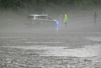 Schwere Überflutungen in NRW: Detmold und Umgebung versinken im Hochwasser - Schwere Unwetter und heftige Überflutungen in Nordrhein-Westfalen. Foto: Bernd März