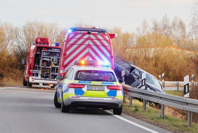 Schwerer Unfall am Mittwochabend auf der A4 bei Lichtenau. Foto: Jan Härtel