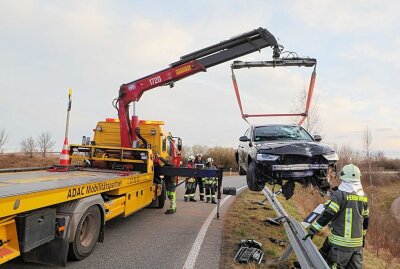 Schwerer Crash auf der A4 bei Lichtenau: Fahrer hatte über 2 Promille Alkohol im Blut - Schwerer Unfall am Mittwochabend auf der A4 bei Lichtenau. Foto: Jan Härtel