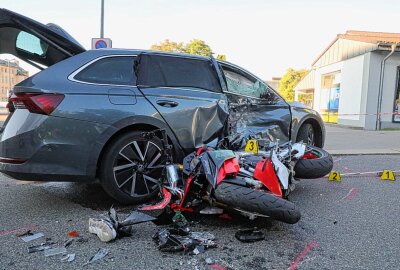 Schwerer Motorradunfall in Chemnitz - Schwerer Crash in Chemnitz. Foto: Jan Härtel