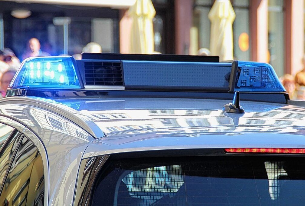 Schwerer Raub: Zwei Verdächtige wurden gestellt - Ein 18-Jähriger wurde von fünf Personen attackiert. Die Polizei sucht nach Zeugen. Foto: pixabay