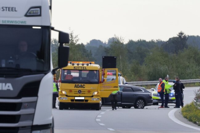 Schwerer Unfall auf der A4 bei Glauchau. Foto: Andreas Kretschel