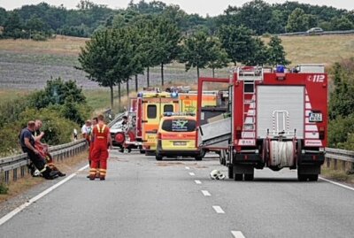 Schwerer Unfall bei Moritzburg - Mehrere Verletzte - Schwerer Unfall in Moritzburg. Foto: Roland Halkasch
