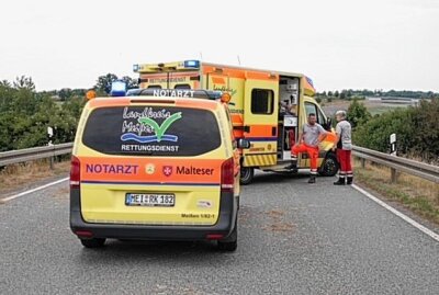 Schwerer Unfall bei Moritzburg - Mehrere Verletzte - Schwerer Unfall in Moritzburg. Foto: Roland Halkasch