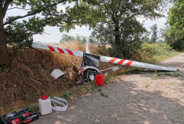 Heute stürzte ein Ultraleichtflugzeug in Mohorn ab. Foto: Roland Halkasch