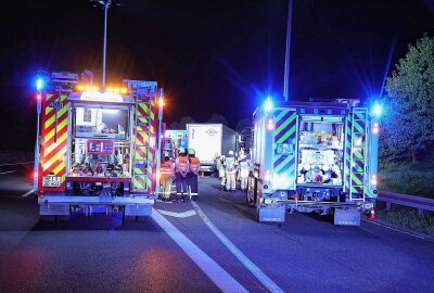 Schwerer Verkehrsunfall auf der A4 - Am Montag kam es gegen 21.55 Uhr auf der A4, zwischen dem Autobahndreieck Nossen und der Anschlussstelle Siebenlehn zu einem Verkehrsunfall. Foto: Roland Halkasch