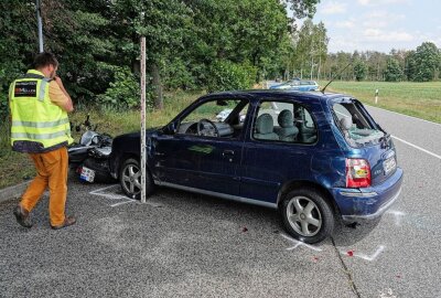 Bereits am Samstag kam es in Thiensdorf zu einem schweren Verkehrsunfall. Die Polizei sucht nun nach Zeugen. Foto: Roland Halkasch