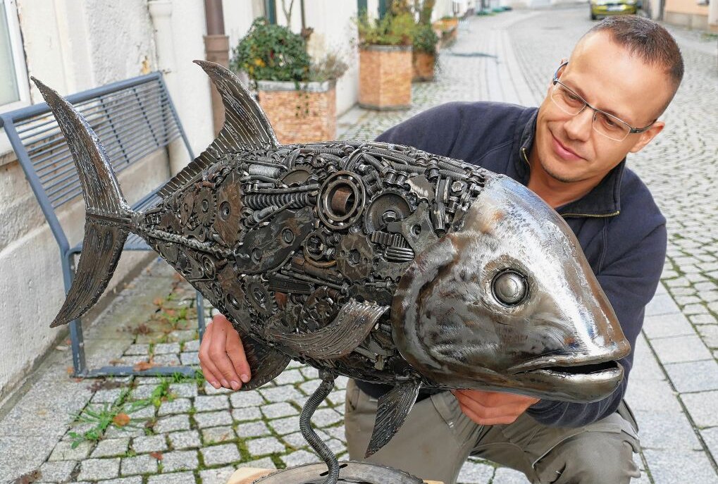 Scrap-Metal-Art erhitzt in Zschopau die Gemüter - Bei einer der Tierfiguren, die Robert Hähnel aufstellen möchte, handelt es sich um einen Fisch. Auch er wurde aus Metallteilen erschaffen. Foto: Andreas Bauer