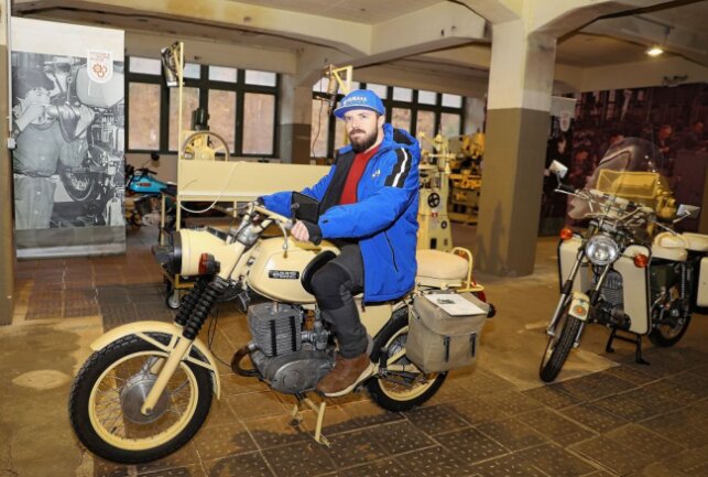 Sebastian Meyer reist mit Motorrad durch 21 Länder - Weltenbummler Sebastian Meyer fährt mit Motorrad durch die halbe Welt. Foto: Thomas Fritzsch