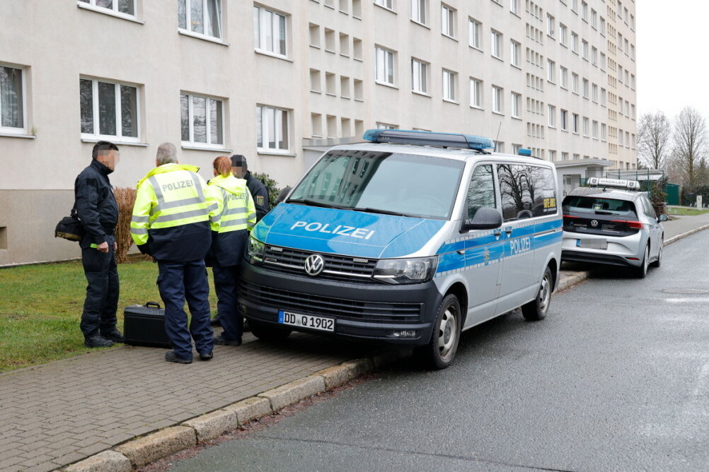 Eine hochbetagte Senioren ist bei einem Wohnungsbrand auf der Altendorfer Straße in Chemnitz ums Leben gekommen.