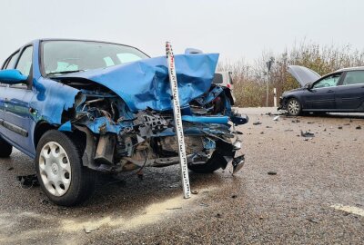 Seniorin übersieht Gegenverkehr: Unfall auf S283 in Reinsdorf - Bei Reinsdorf gab es einen Unfall. Foto: Mike Müller