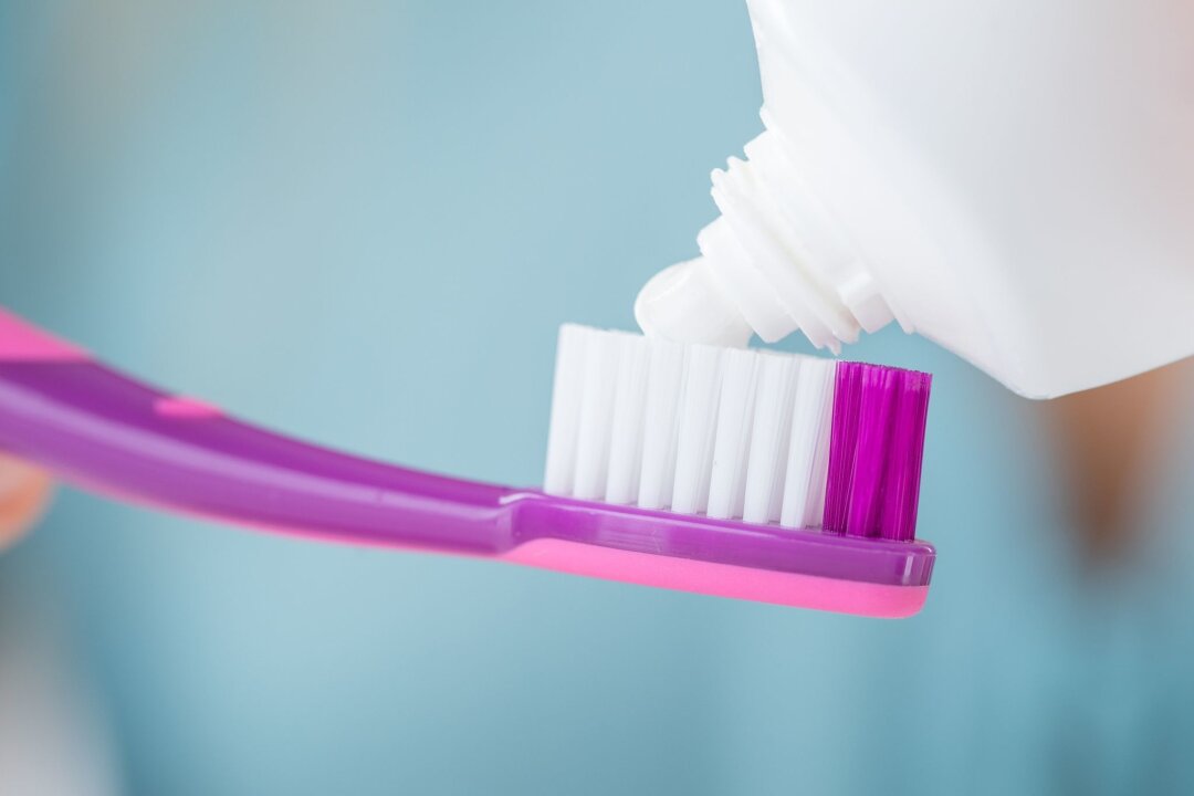 Sensitiv-Zahncremes im Test: Die günstigsten sind die besten - Sanft soll sie sein und sauber soll sie machen - doch nicht alle Sensitiv-Zahncremes für empfindliche Zähne schaffen das.