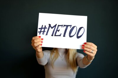 Obwohl es weit verbreitet ist, sind Frauen nicht schuld an sexueller Belästigung. Foto: unsplash