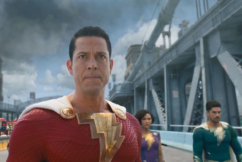 Shazam und der Zorn der Götter: Das sind die Kino-Highlights der Woche - Fiel dem Rotstift bei DC (noch) nicht zum Opfer: Zachary Levi kehrt als Superheld Shazam auf die Leinwand zurück.