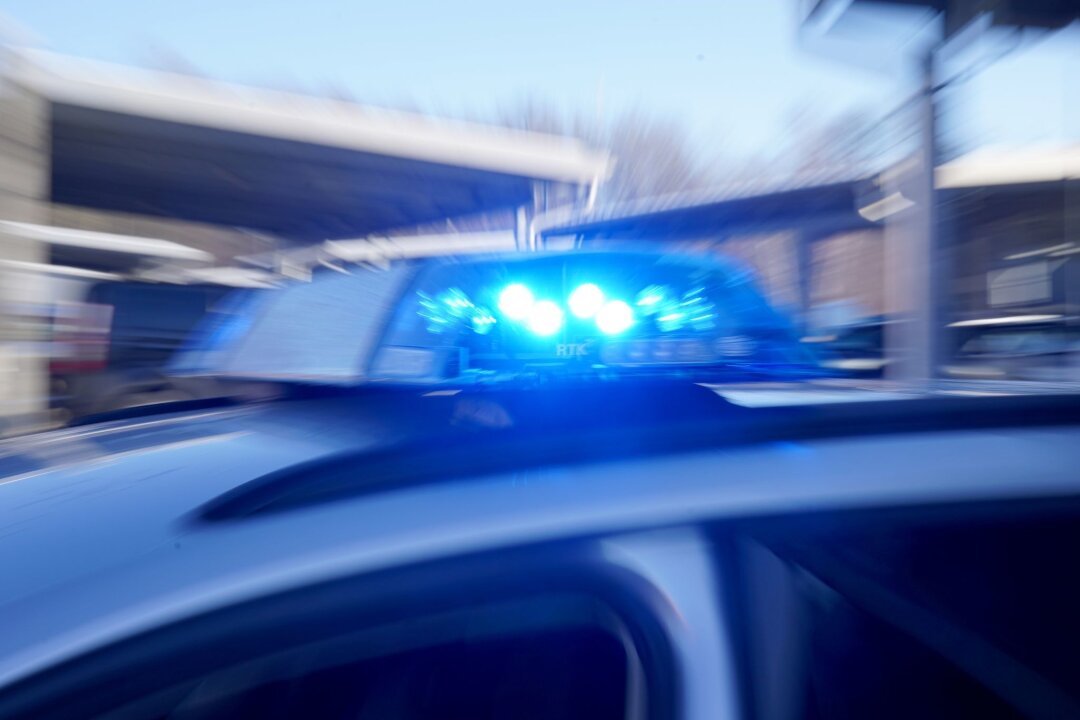 Sicherheitsdienst beschützt Personal einer Kölner Kita - Die Kölner Polizei bestätigt, dass es im Dezember einen Einsatz in der Kita im Kölner Stadtteil Mülheim gegeben hatte (Symbolbild).