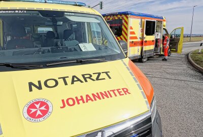 Sieben Verletzte nach Kreuzungscrash in Dresden - Am Sonntag kam es in Dresden zu einem Unfall, bei dem sieben Personen verletzt wurden. Foto: Roland Halkasch