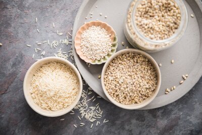 Sind Graupen der bessere Reis? - Im Vergleich zu weißem Reis liefern Gerstengraupen mehr Ballaststoffe. Das hält länger satt.