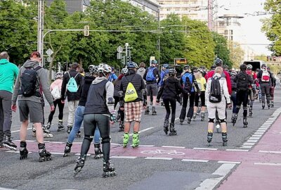 Skaterlauf in Chemnitz steht an - Bis September wird es in Chemnitz jeden Monat einen Nachtskaterlauf mit unterschiedlichen Streckenlängen geben. Foto: Harry Härtel
