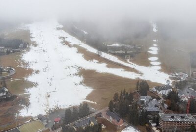 Skigebiet in Oberwiesenthal schließt Heiligabend - Skisaison ade! Foto: Bernd März