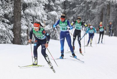 Skilanglauf-DM: Wettergott hat pünktlich Schnee geschickt - Impressionen vom ersten Tag der Skilanglauf-DM. Foto: Thomas Fritzsch/PhotoERZ