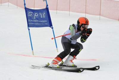 Skitty-Cup-Lauf in Carlsfeld ausgetragen - Vojta Poler vom Ski-Club Carlsfeld hat in der U12 männlich den zweiten Platz belegt. Foto: Ralf Wendland