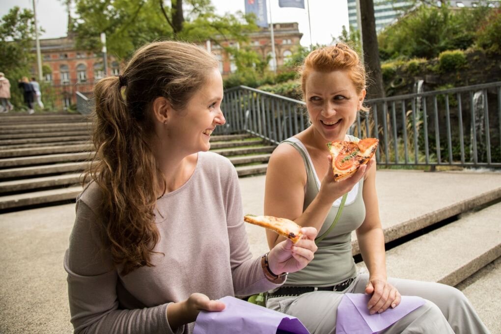 So geht Pizza für Allergiker, Vegetarier - und low carb - Pizza begeistert mit ihrem Geschmack an jedem Ort.
