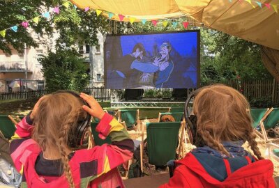 Sommergartenkino im grüner Idylle - Open Air Kino von Schlingel geht in letzte Runde für dieses Jahr. Foto: Schlingel