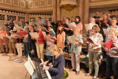 Sommerkonzert "Erschallet, ihr Lieder" in der Kirche - Der Oratorienchor Stollberg hat seit Januar fast jede Woche für das Konzert geprobt. Foto: Ralf Wendland