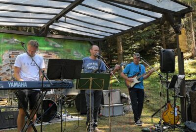 Sommeroldiefest im Kuttengrund kommt gut an - Zum Sommeroldiefest ist die Band Late Bloomer aufgetreten. Foto: Ralf Wendland