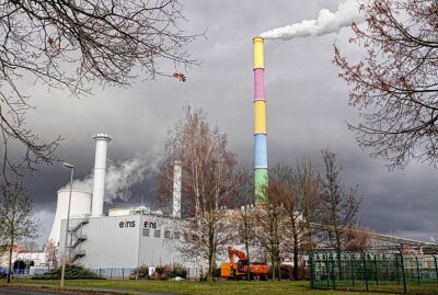 Sonderzug kommt zur letzten Kohlelieferung nach Chemnitz - Ein mit einer Dampflok bespannter Kohlezug kam als letzte Kohlelieferung am Samstag in Chemnitz an. Foto: Harry Härtel