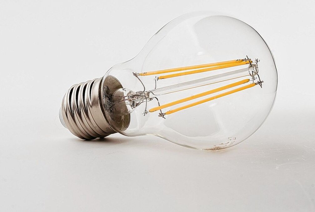 Sparen mit der richtigen Beleuchtung: Von LED-Lampen über Beleuchtungssteuerung bis hin zu Energieeffizienz - Symbolbild. Foto: Pixabay