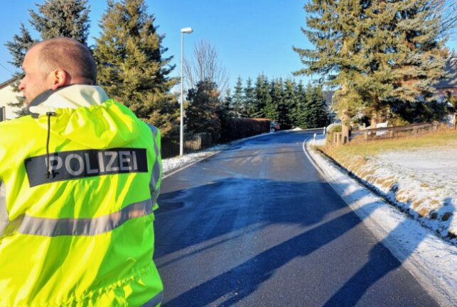 Sperrung im Thierfeld: Fußgängerin von Transporter angefahren - Verkehrsunfall in Thierfeld. Foto: André März