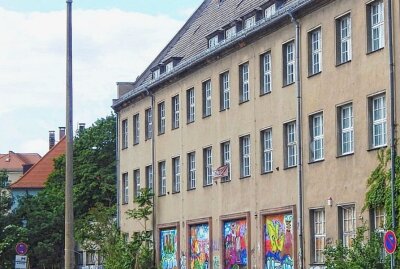 Stadt Leipzig sucht Nutzer für alte Ostwache - Die ehemalige Ostwache in der Gregor-Fuchs-Straße in Leipzig soll bald zum Nachbarschaftszentrum werden. Foto: Anke Brod