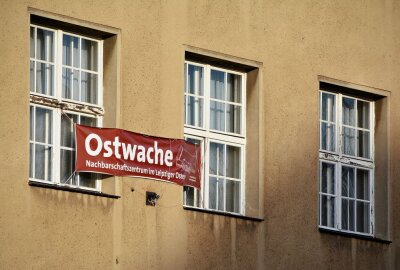 Stadt Leipzig sucht Nutzer für alte Ostwache - Die ehemalige Ostwache in der Gregor-Fuchs-Straße in Leipzig soll bald zum Nachbarschaftszentrum werden. Foto: Anke Brod