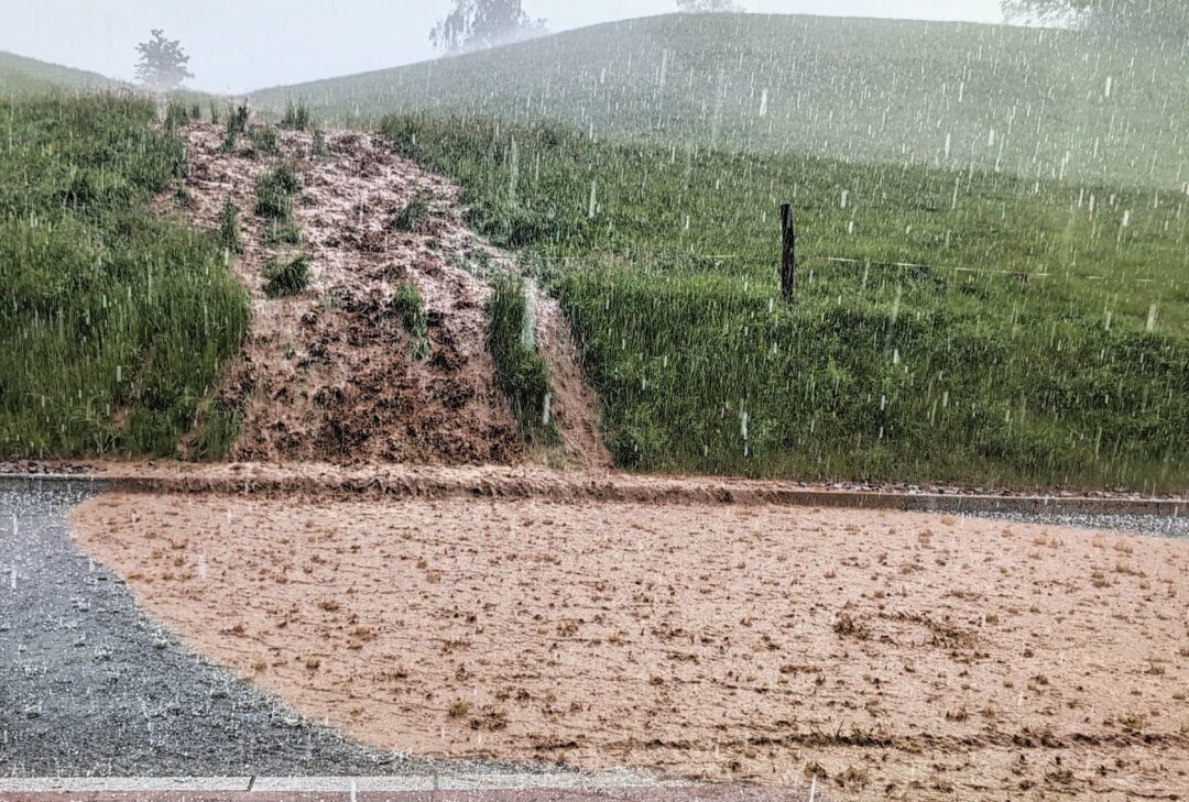 Starkregen in Frankenberg sorgt für Chaos - Hangwasser verursacht Chaos in Frankenberg. Foto: Erik Hoffmann