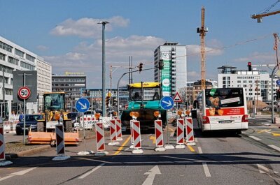 Staufalle in der City: Hier wirds in Chemnitz die nächsten Wochen eng - Bahnhofstraße: beide Fahrbahnen sind einspurig ausgebaut. Foto: Harry Härtel
