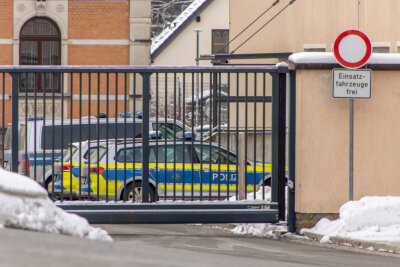 Stollberg: Tatverdächtiger nach Tankstellenüberfall festgenommen - Die Polizei schnappt den Täter in Niederwürschnitz. Foto: André März