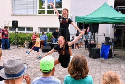 Strahlende Augen bei großem Kinderfest in Stollberg - Auch Tanzeinlagen konnten bestaunt werden. Foto: Maik Bohn