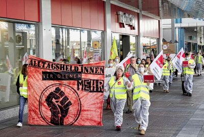 Streik im Einzelhandel am Chemnitz Center - Tarifaktion der ver.di-Jugend am Chemnitz Center. Foto: Harry Haertel