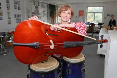 Von ihrer Liebe zur Musik und zu Aue-Bad Schlema hat sich Anett Steiner für ihren neuesten Erzgebirgskrimi inspirieren lassen. Foto: Katja Lippmann-Wagner