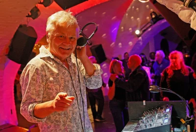 Tanzpublikum amüsierte sich zur Clubnight im Plauener Malzhaus - DJ Matthias Oertel legte in der Kellerbühne auf. Foto: Thomas Voigt